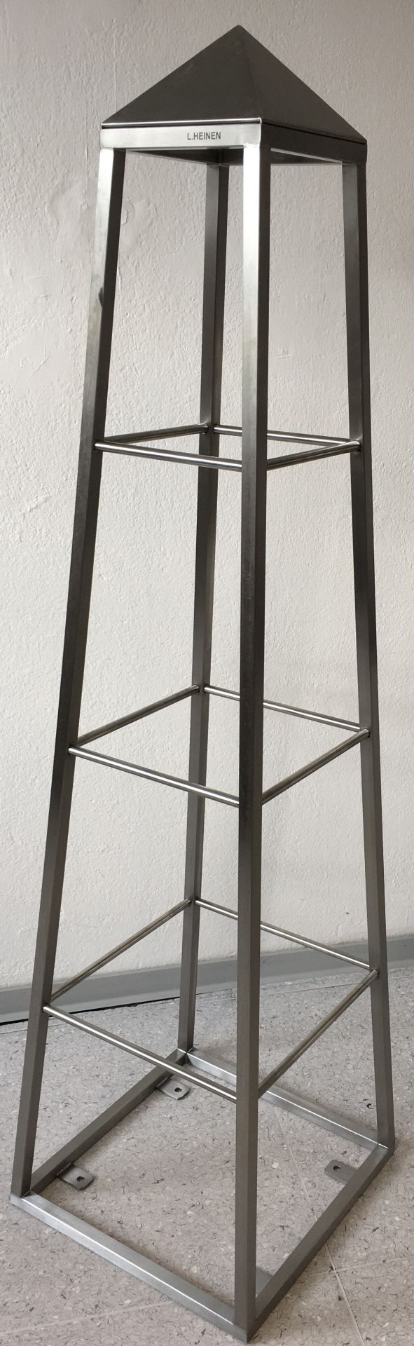 Obelisk Rankhilfe aus Edelstahl Obelisk Rankhilfe aus Edelstahl