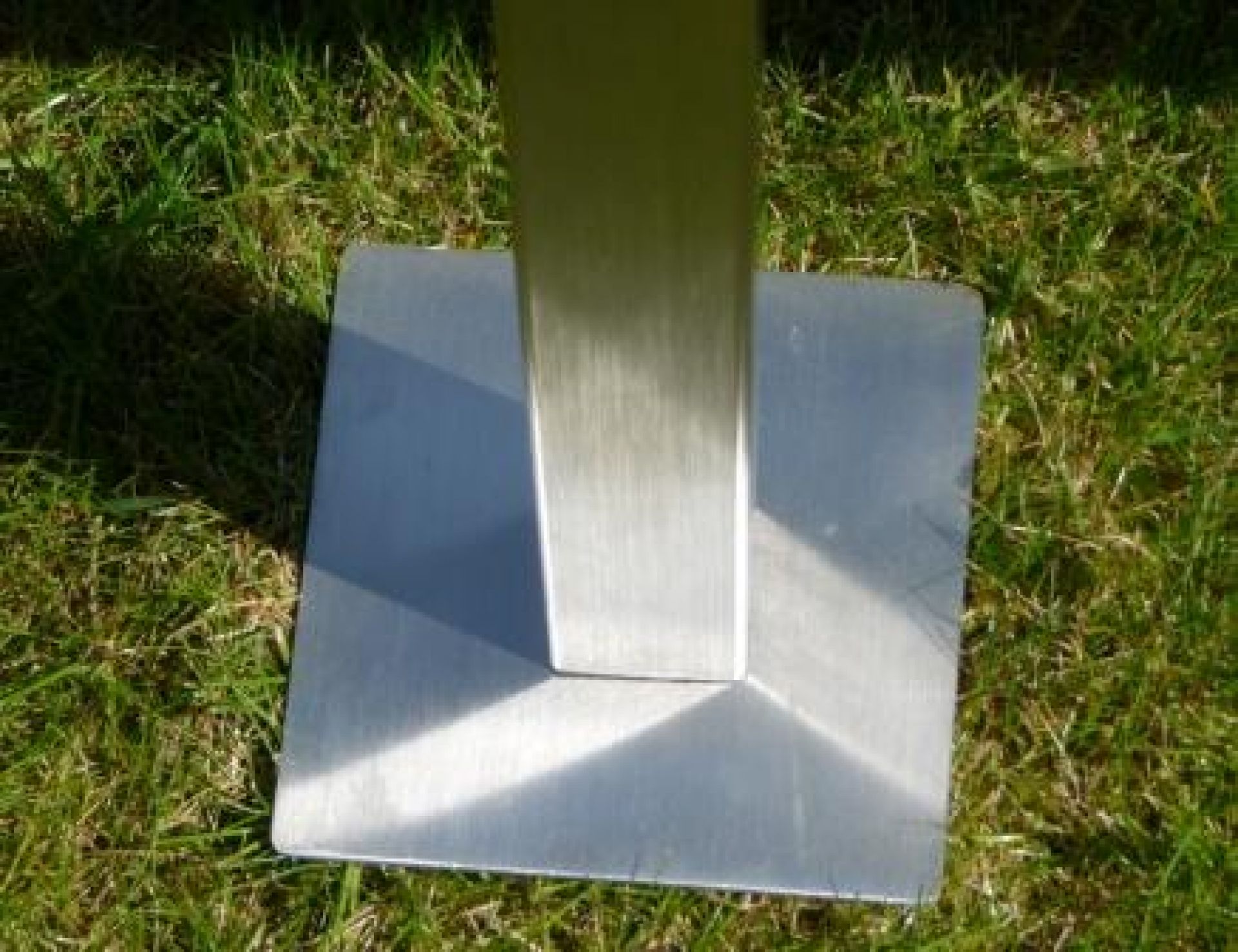 Rasenfüße (4 Stück = 1 Set) Rasenfüße (4 Stück = 1 Set)