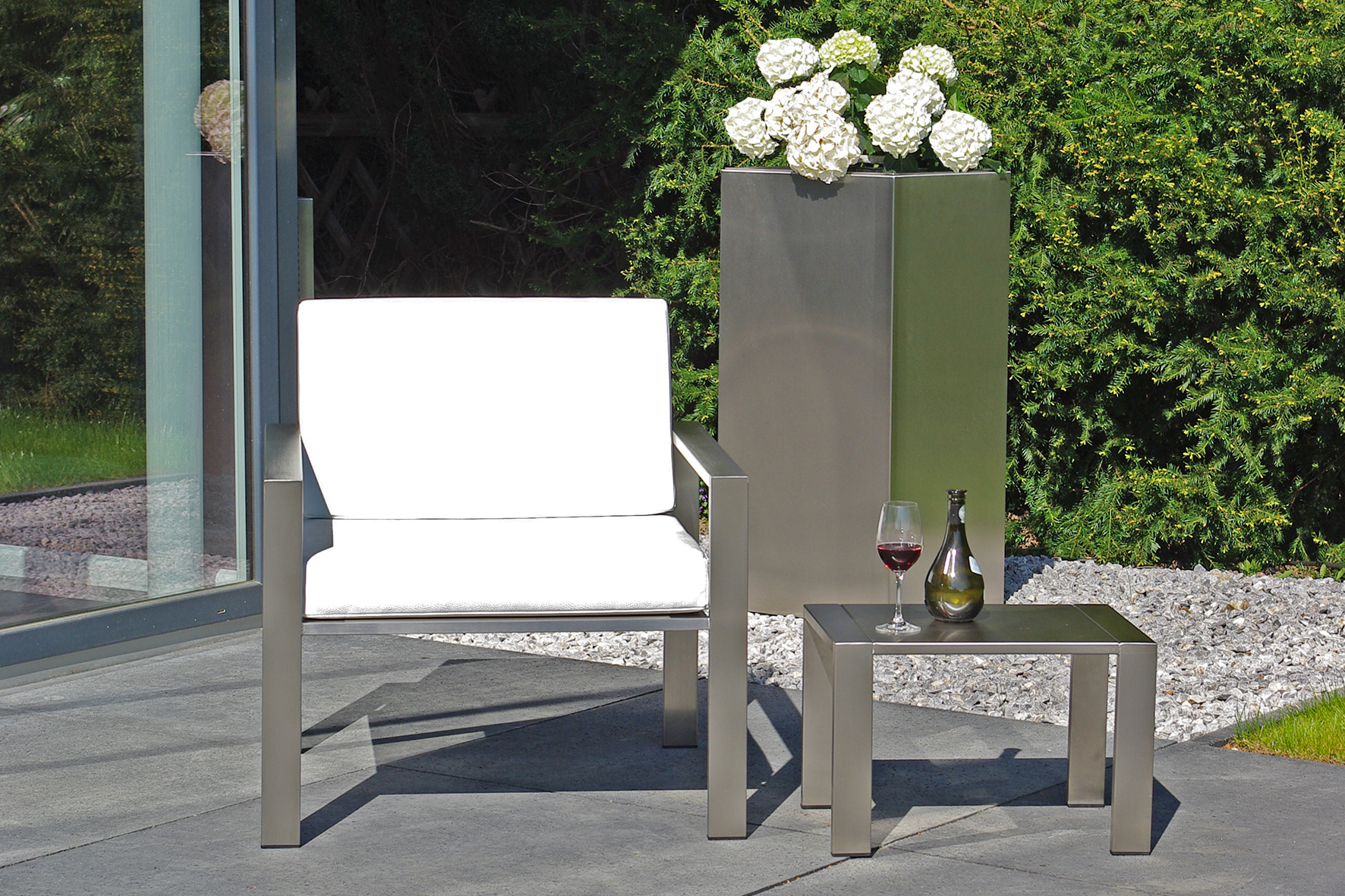 Lounge-Sessel aus Edelstahl