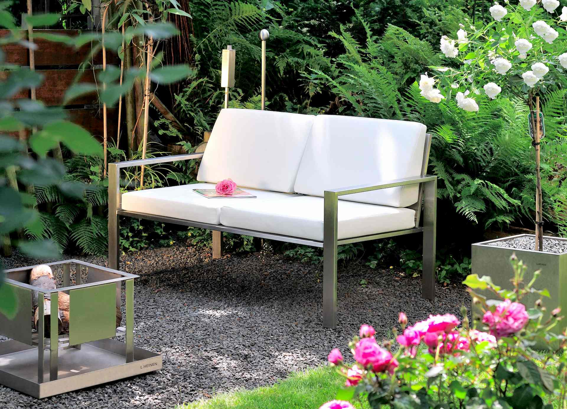 Lounge-Sofa 2-Sitzer aus Edelstahl Lounge-Sofa 2-Sitzer aus Edelstahl