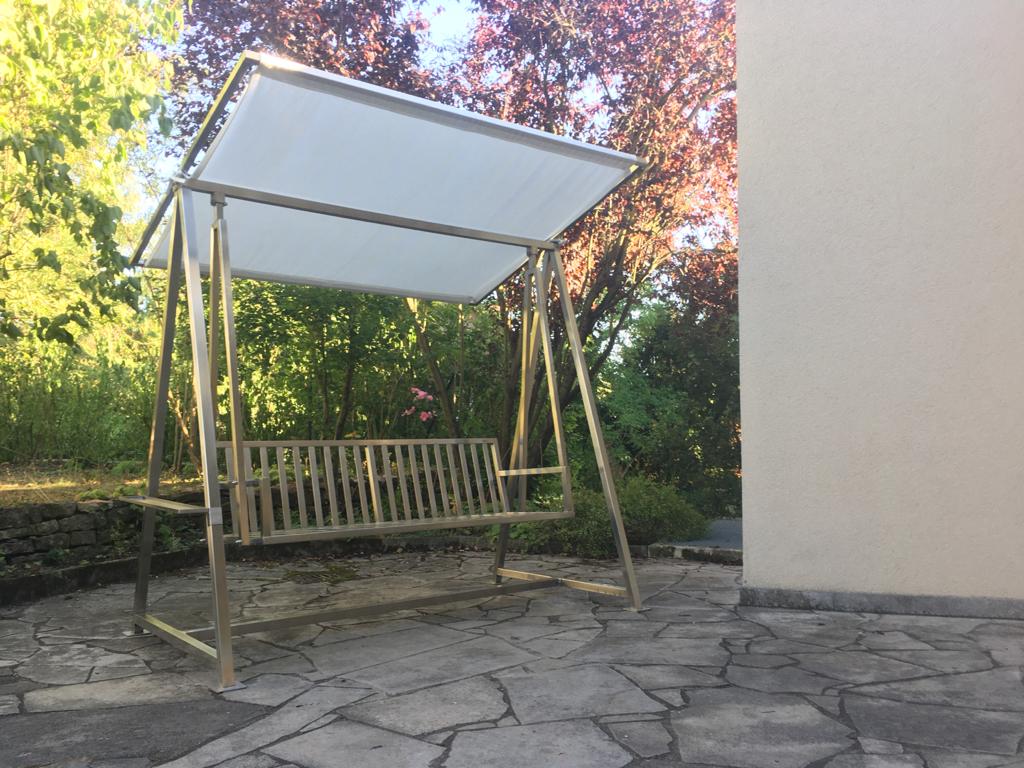 Hollywoodschaukel aus Edelstahl
