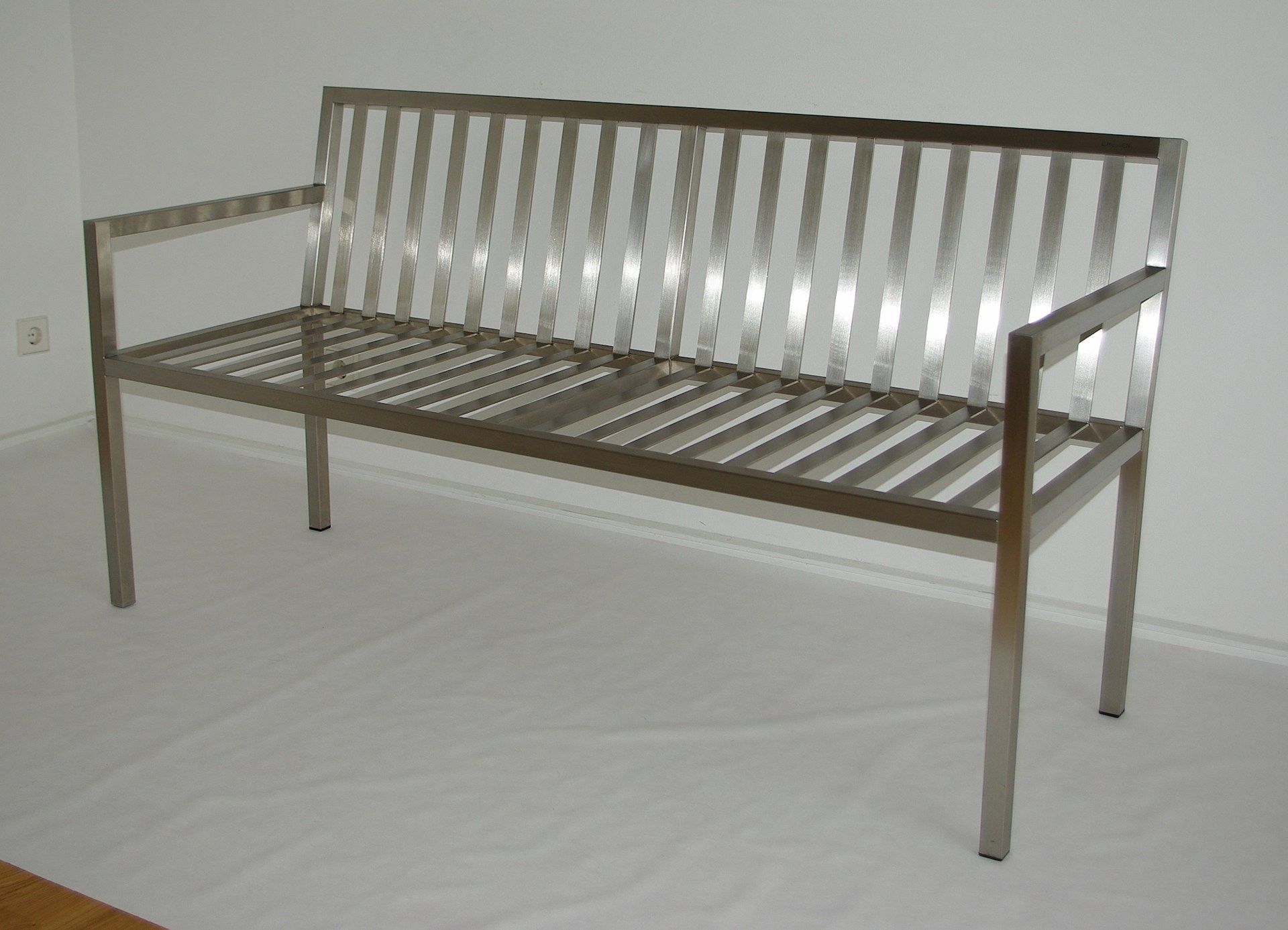 Sitzgarnituren aus Edelstahl  Sitzgarnituren aus Edelstahl